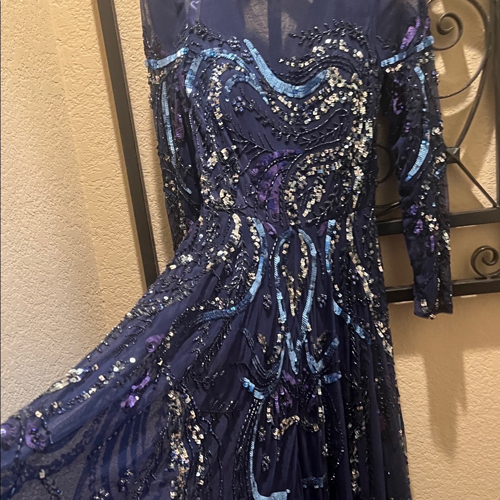 Mac Duggal Navy Blue Sequined Long Sleeve Evening Gown - Picture 4 of 11